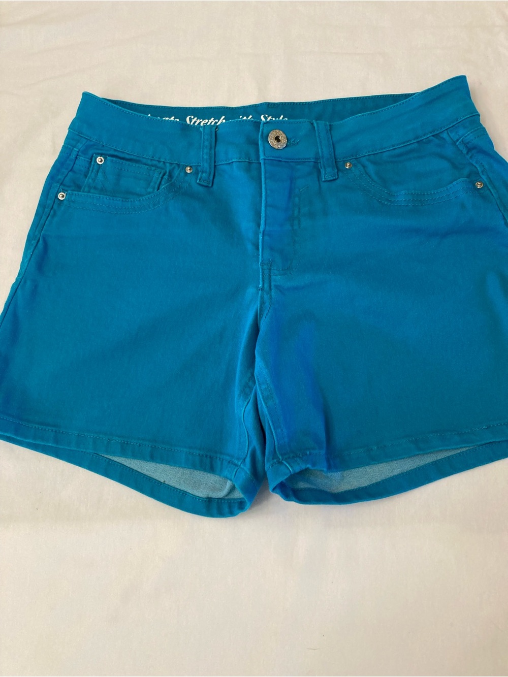 Signature Studio Teal Women's Shorts size 8
